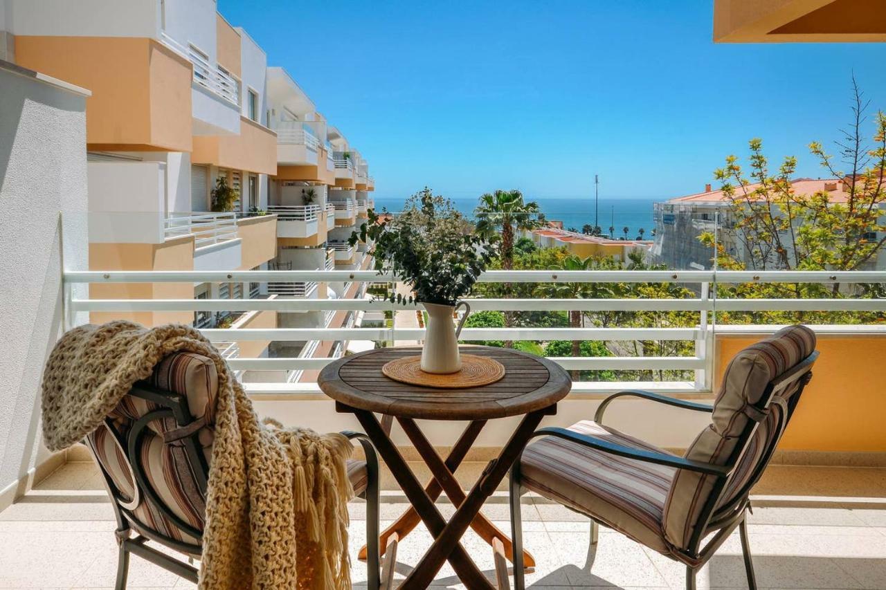 Fantastic Seaside Family Apartment With Pool Пареде Екстериор снимка