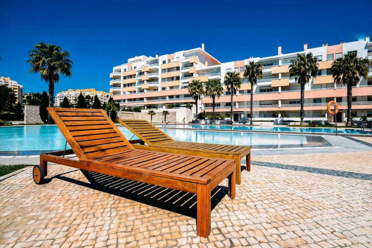 Fantastic Seaside Family Apartment With Pool Пареде Екстериор снимка