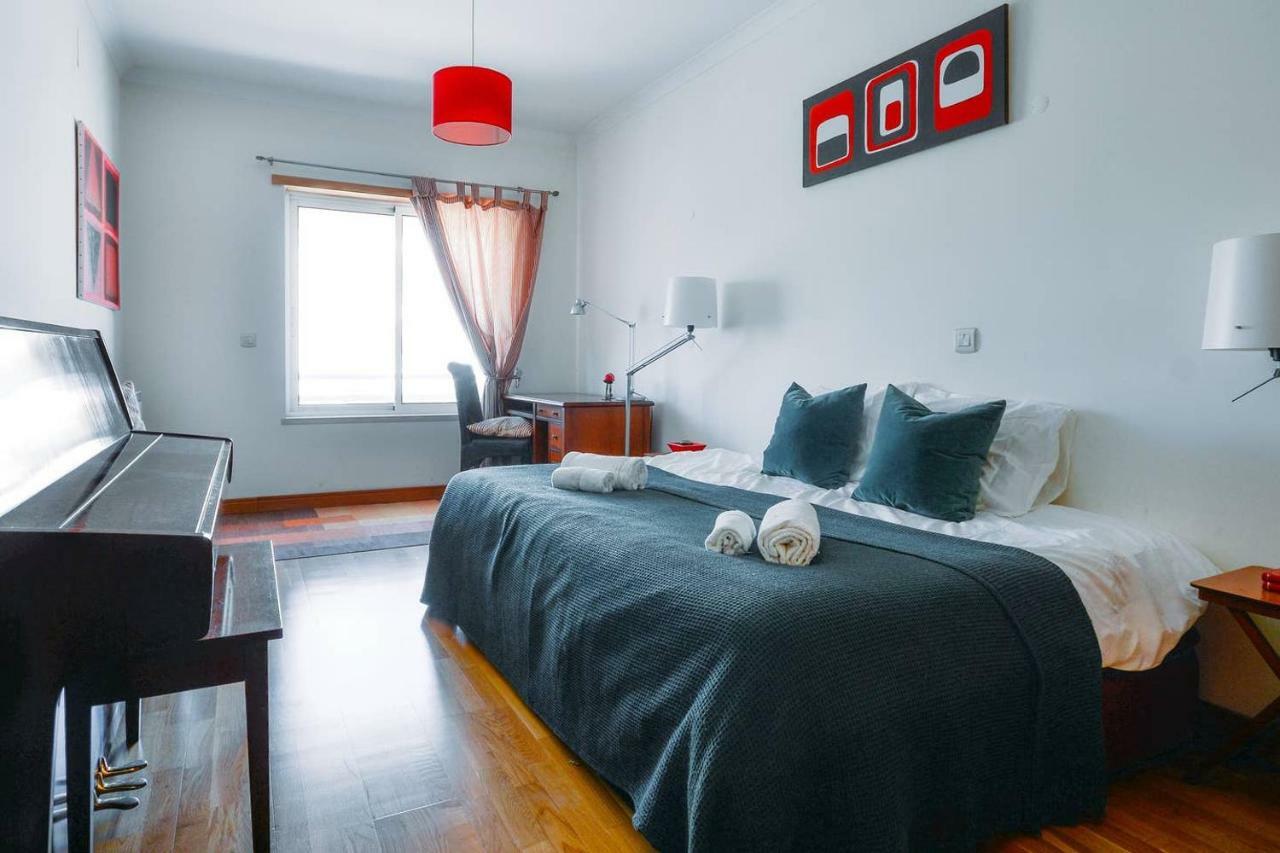 Fantastic Seaside Family Apartment With Pool Пареде Екстериор снимка