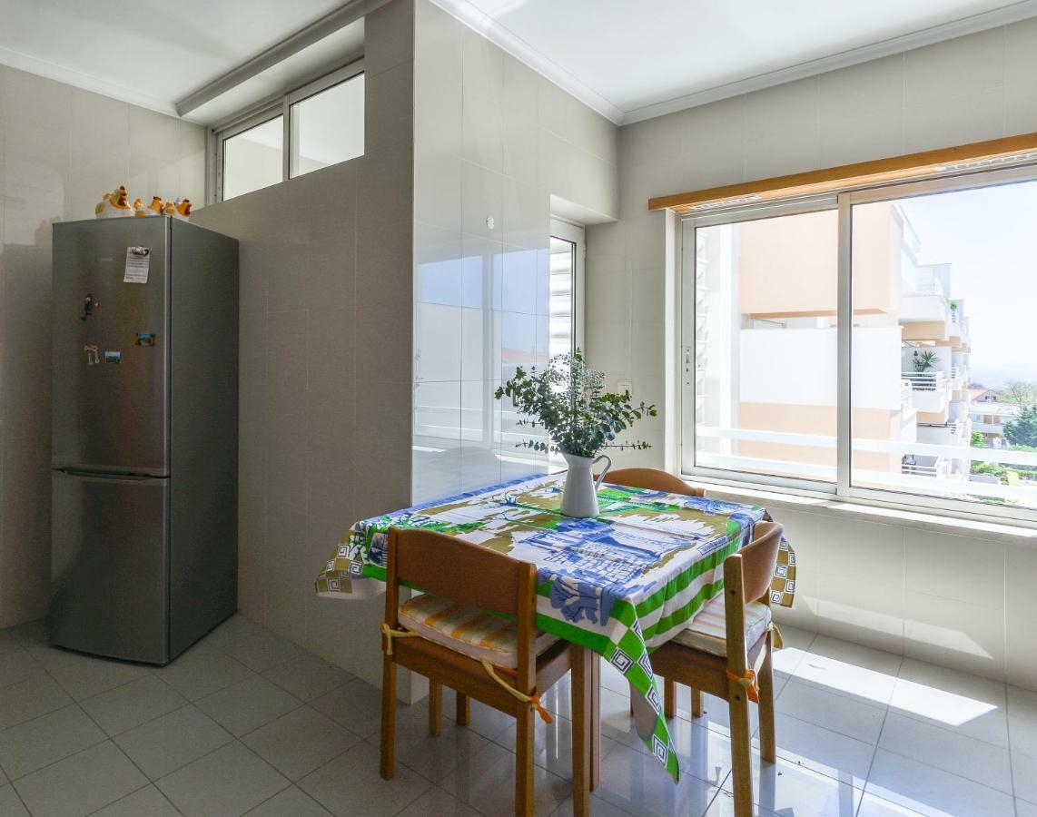 Fantastic Seaside Family Apartment With Pool Пареде Екстериор снимка